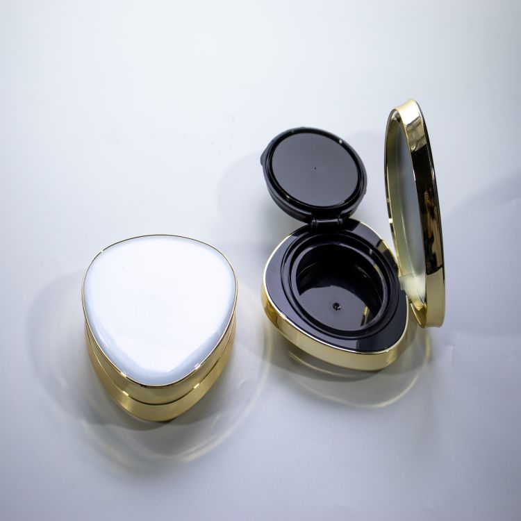 Triangular Air Cushion Case - Compacts & Palettes