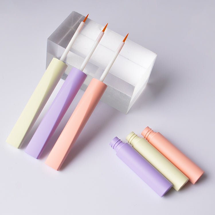 Eyeliner Tube - Eyeliner Packaging