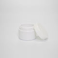 52毫米簡約純白不透明空乳霜罐，適用於臨床護膚品包裝批發